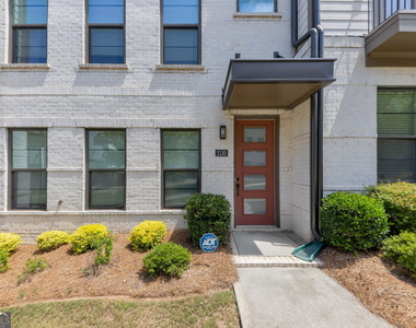 2130 Holtz Lane - Photo Thumbnail 2
