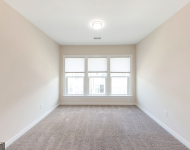 2130 Holtz Lane - Photo Thumbnail 31
