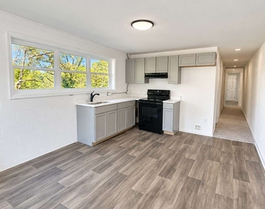 18 Aubrey Street - Photo Thumbnail 2
