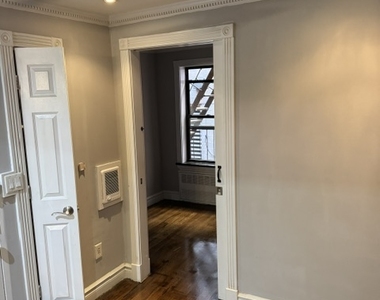 345 West 53rd Street - Photo Thumbnail 2