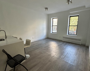 726 Dekalb Avenue - Photo Thumbnail 1