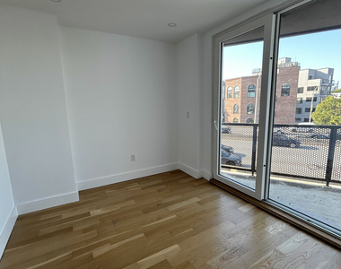 350 Meeker Avenue - Photo Thumbnail 1
