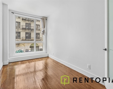 85 Graham Avenue - Photo Thumbnail 1