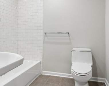 166 Maplewood Ave - Photo Thumbnail 10