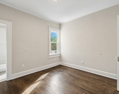 166 Maplewood Ave - Photo Thumbnail 10