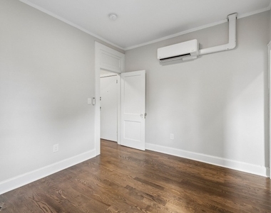166 Maplewood Ave - Photo Thumbnail 11