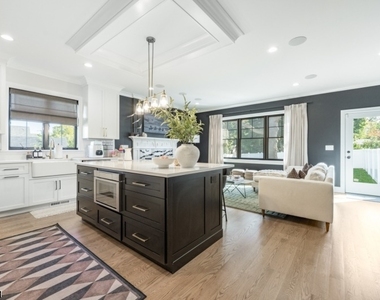 3 Loveland St - Photo Thumbnail 5