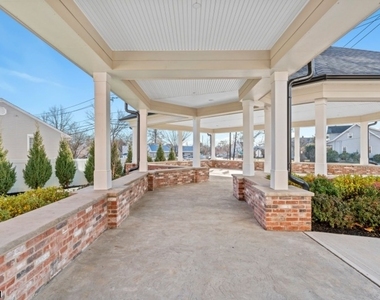 518 Vosseller Ave - Photo Thumbnail 26