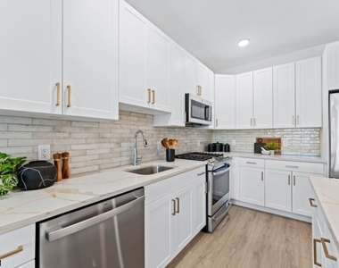 518 Vosseller Ave - Photo Thumbnail 3