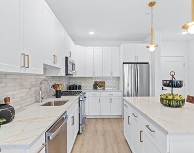 518 Vosseller Ave - Photo Thumbnail 2