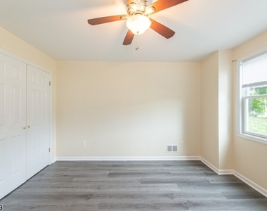 21 Walsh Rd - Photo Thumbnail 7