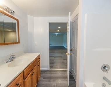 21 Walsh Rd - Photo Thumbnail 15