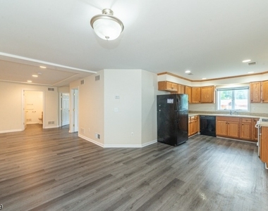 21 Walsh Rd - Photo Thumbnail 1