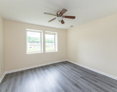 21 Walsh Rd - Photo Thumbnail 8