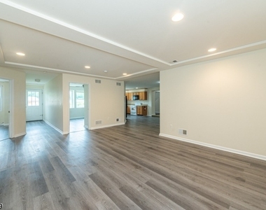 21 Walsh Rd - Photo Thumbnail 3