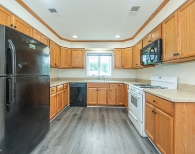 21 Walsh Rd - Photo Thumbnail 2