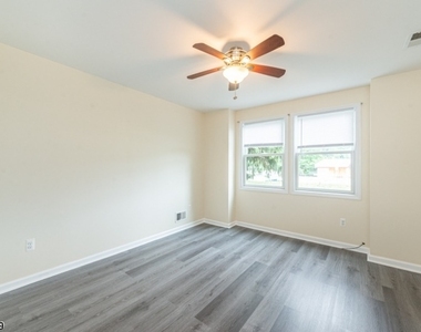 21 Walsh Rd - Photo Thumbnail 5
