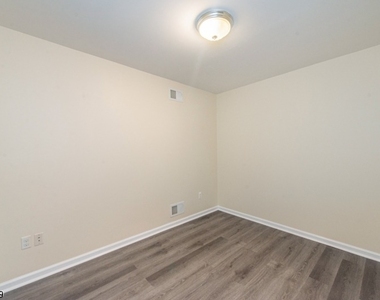 21 Walsh Rd - Photo Thumbnail 10
