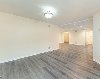 21 Walsh Rd - Photo Thumbnail 14