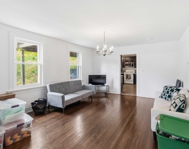 59 Mendham Ave - Photo Thumbnail 6