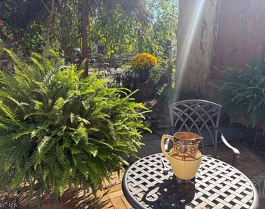 65 Coryell St - Photo Thumbnail 24