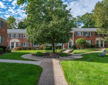 79 Roseland Ave - Photo Thumbnail 20