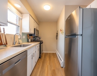79 Roseland Ave - Photo Thumbnail 14