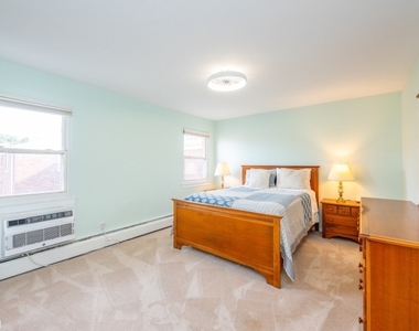 79 Roseland Ave - Photo Thumbnail 16