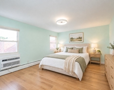 79 Roseland Ave - Photo Thumbnail 15