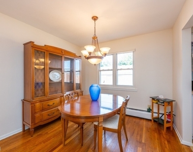 79 Roseland Ave - Photo Thumbnail 10
