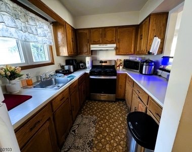 710 W Camplain Rd - Photo Thumbnail 4