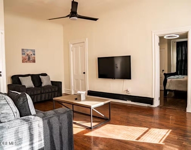 287 Westwood Avenue - Photo Thumbnail 8