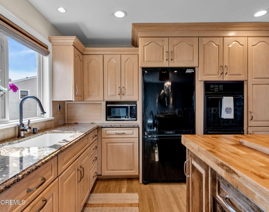 2412 Homestead Avenue - Photo Thumbnail 14