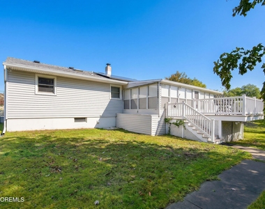 1055 Dove Street - Photo Thumbnail 21