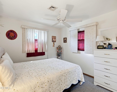 1055 Dove Street - Photo Thumbnail 9