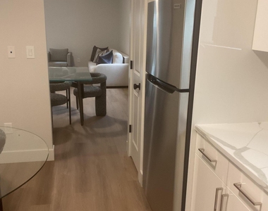 1376 Alvarado Avenue - Photo Thumbnail 7