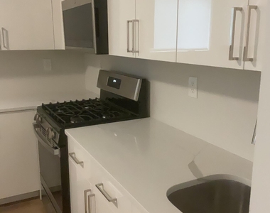 1376 Alvarado Avenue - Photo Thumbnail 11