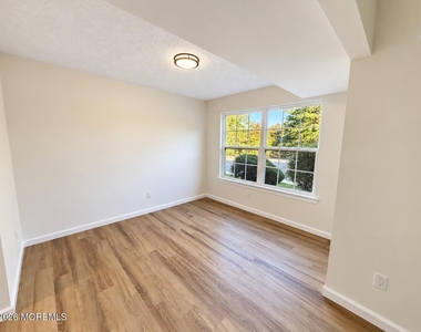 49 Diane Drive - Photo Thumbnail 7