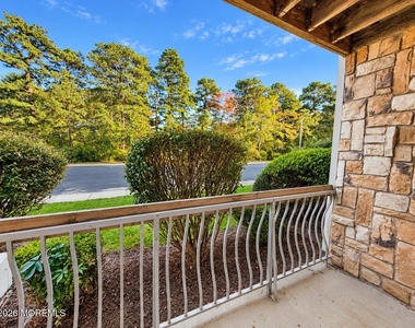 49 Diane Drive - Photo Thumbnail 4