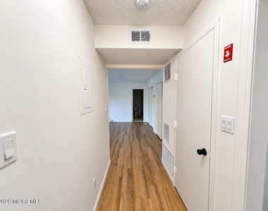 49 Diane Drive - Photo Thumbnail 13
