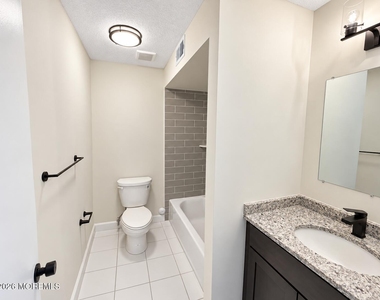 49 Diane Drive - Photo Thumbnail 12