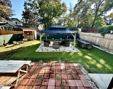 1308 Bridge Street - Photo Thumbnail 16