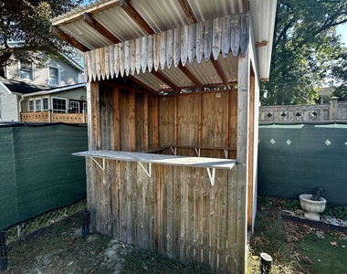 1308 Bridge Street - Photo Thumbnail 19