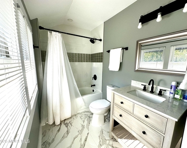 1308 Bridge Street - Photo Thumbnail 14