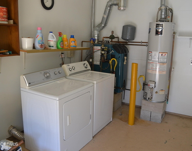 2104 Mount Hope Lane - Photo Thumbnail 14