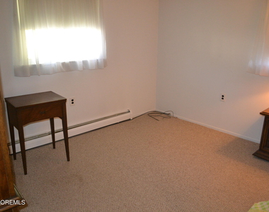 2104 Mount Hope Lane - Photo Thumbnail 11