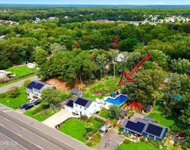 1072 W Bay Avenue - Photo Thumbnail 5