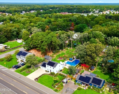 1072 W Bay Avenue - Photo Thumbnail 4
