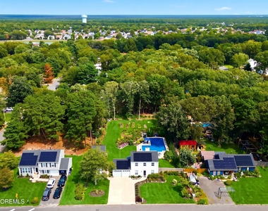 1072 W Bay Avenue - Photo Thumbnail 1