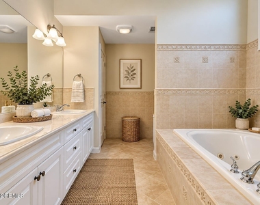 75 Poplar Avenue - Photo Thumbnail 5